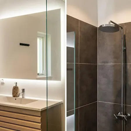 Luxury 4 Bed With Sauna 펜션 *